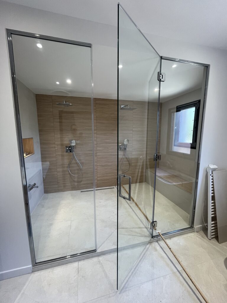 parois de douche en verre