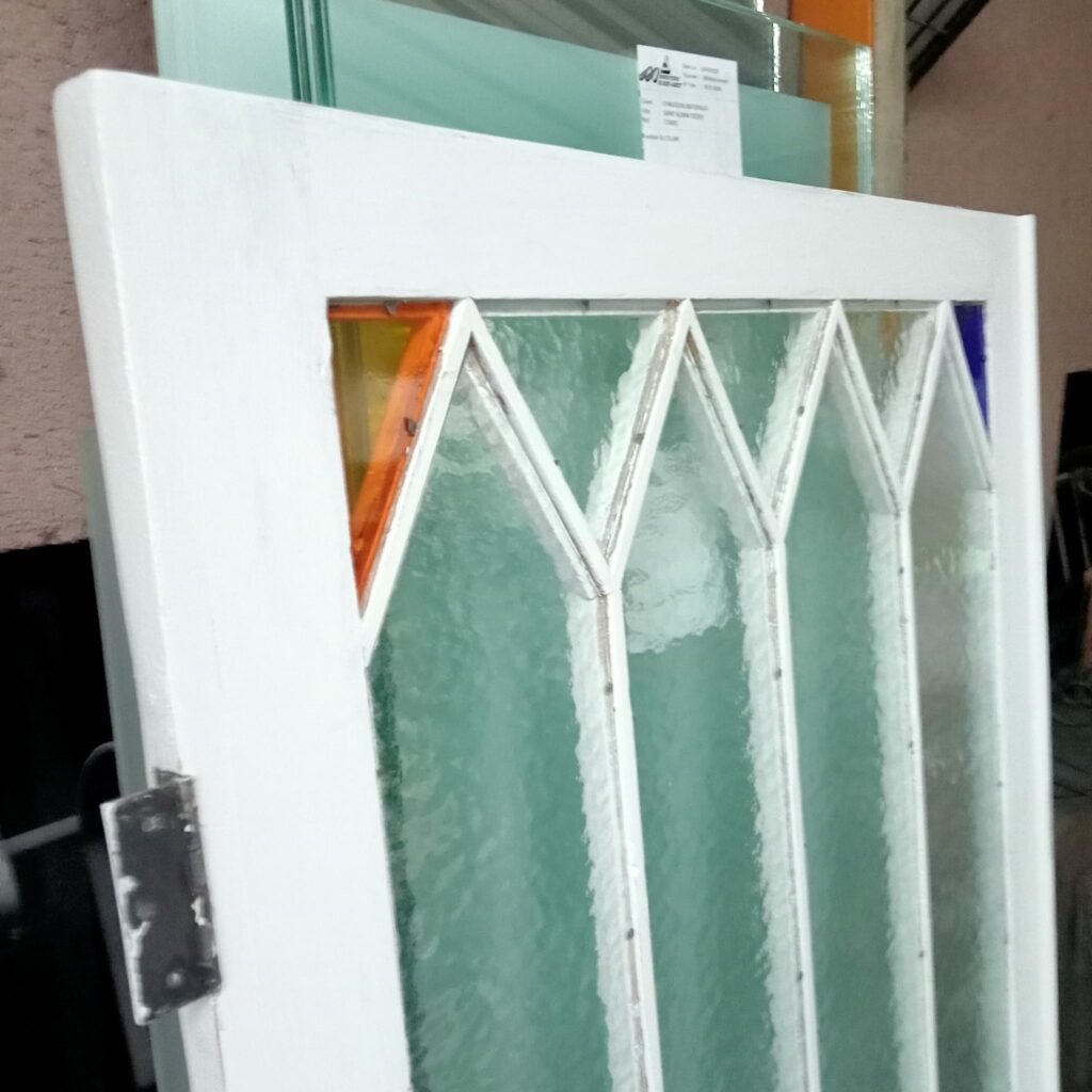 rénovation porte remplacement de verre Miroiterie du sud-ouest LORMONT