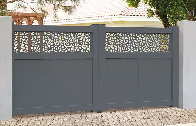 Portail aluminium sur-mesure 
