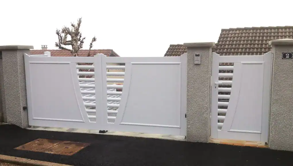 Portail PVC sur-mesure 
